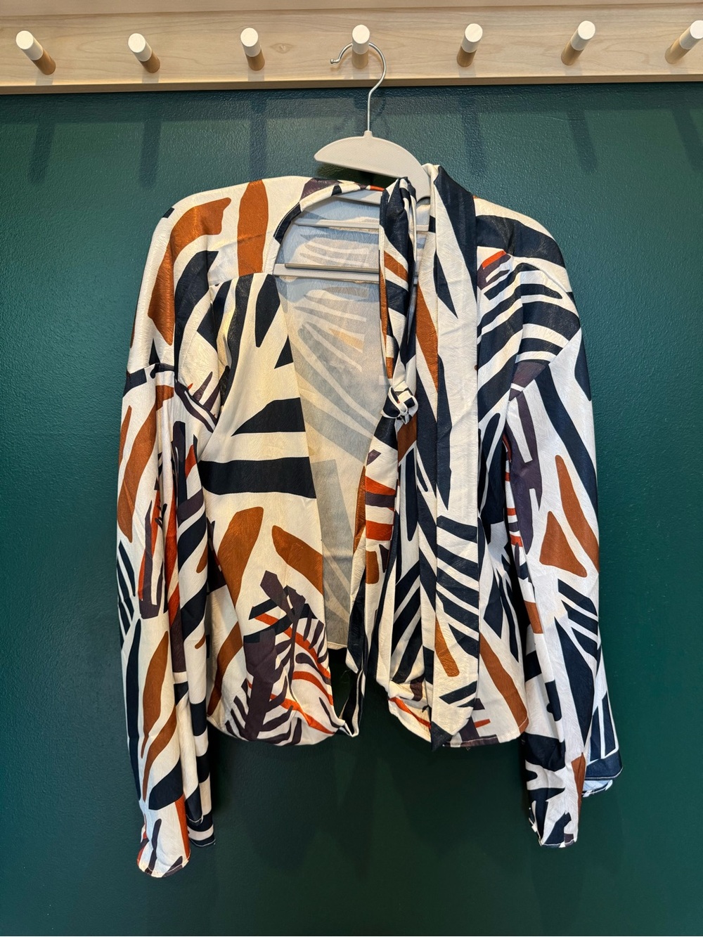 Diarrablu Abstract Print Tie Front Blouse – Size Small